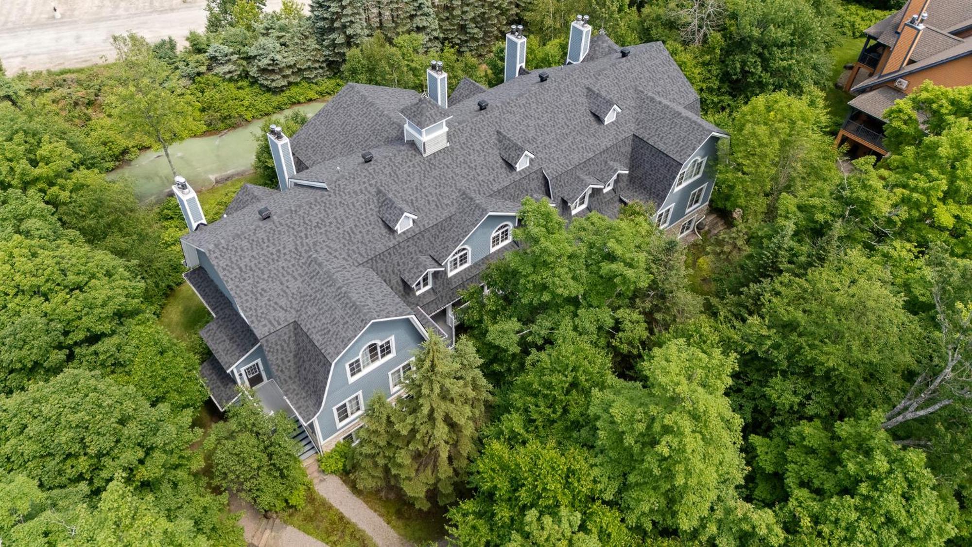 Tremblant Les Eaux - 2 Bedrooms with Pool&Hot Tub Access, near Pedestrian Village - 219-1 Mont-Tremblant Extérieur photo