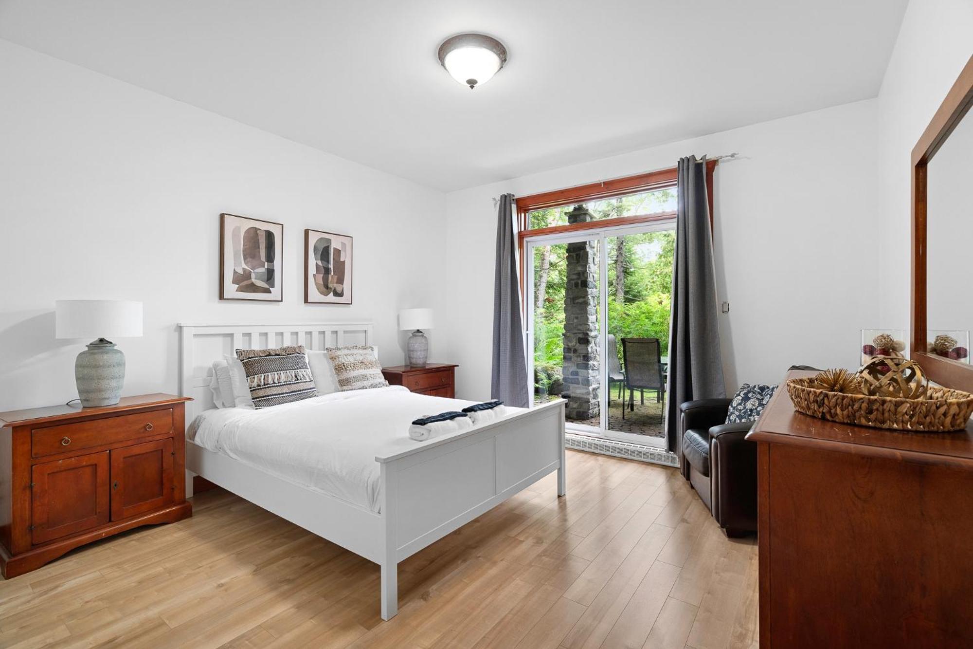 Tremblant Les Eaux - 2 Bedrooms with Pool&Hot Tub Access, near Pedestrian Village - 219-1 Mont-Tremblant Extérieur photo