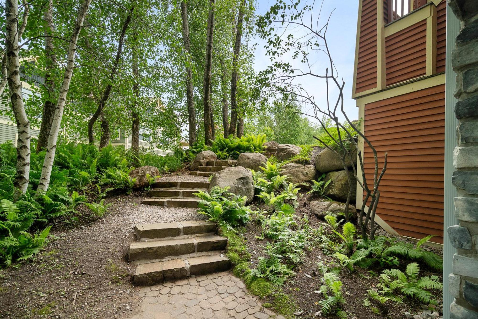Tremblant Les Eaux - 2 Bedrooms with Pool&Hot Tub Access, near Pedestrian Village - 219-1 Mont-Tremblant Extérieur photo